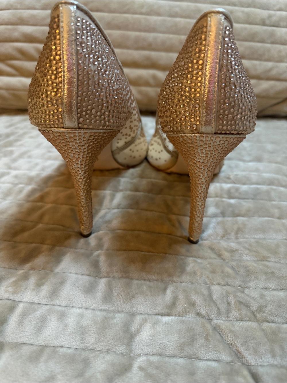 Jessica Simpson Nude Crystal-Embellished Pointed Pumps - Picture 3 of 8